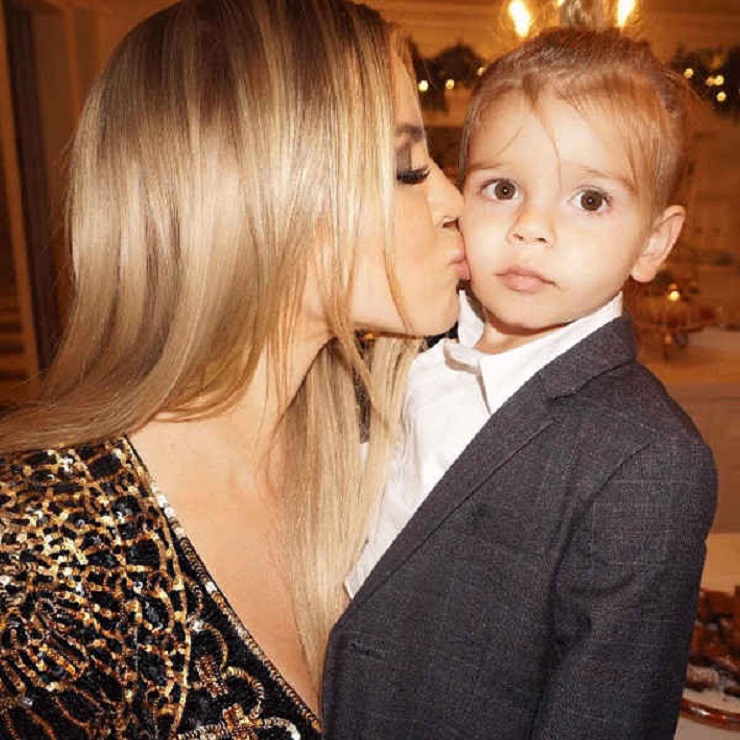 Khloe Kardashian’s Christmas Eve Kiss to Reign Disick may be the Family’s Cutest Photo of the Season