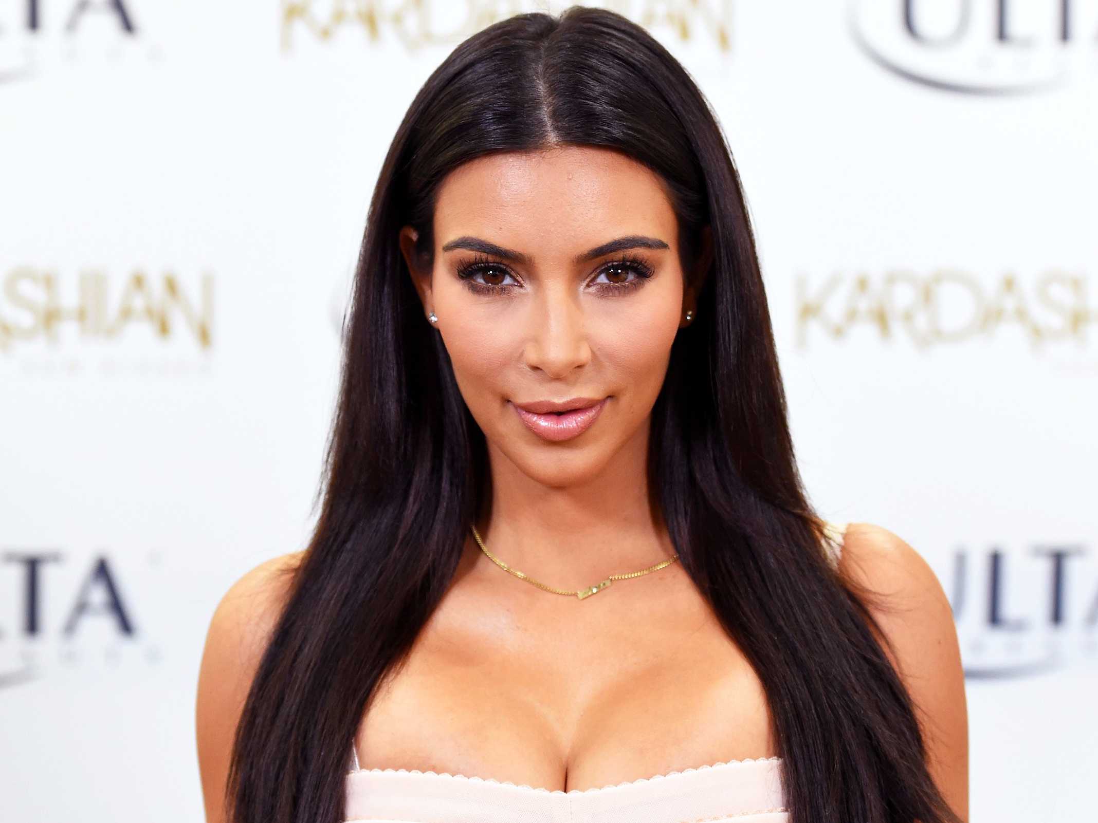 Kim Kardashian Fans Go Crazy over FALSE Sex Tape Rumors