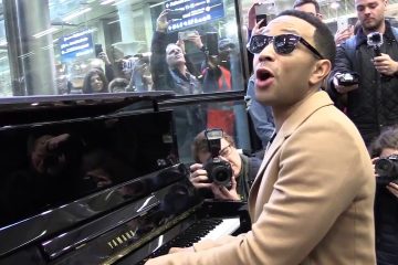 9 Times Celebs Gave SURPRISE Subway Performances