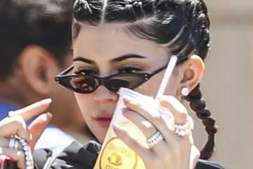 Kylie Jenner SPOTTED with Engagement Ring after Party with Travis Scott