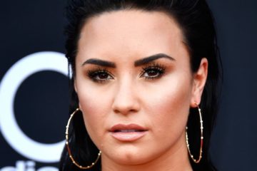 Demi Lovato romantically involved with DRUG DEALER!?